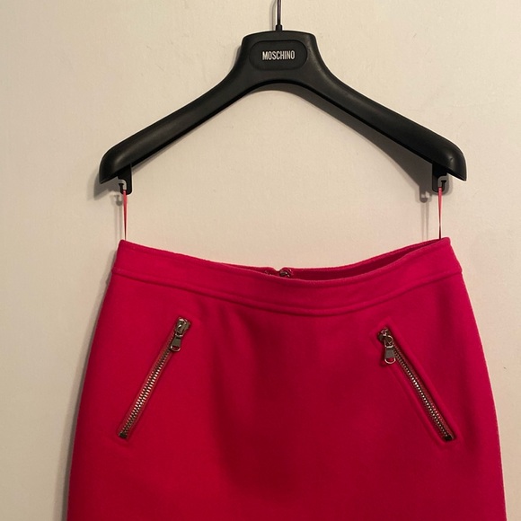 NWT Moschino couture fuchsia short skirt size 42. USA 8. Original retail $695🎉🤭 - Picture 5 of 14